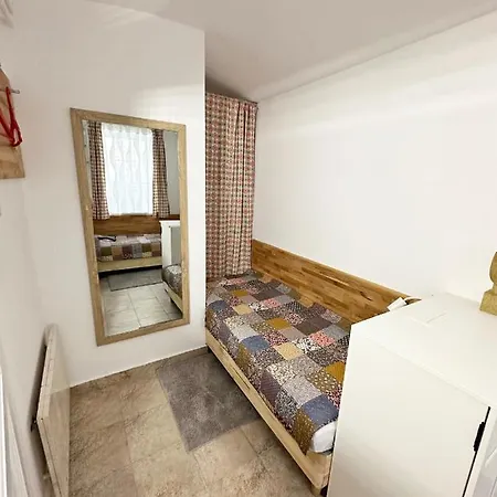 Royal Underground Apartment *