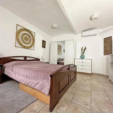 Apartament Royal Underground