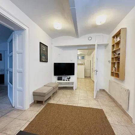 Apartament Royal Underground